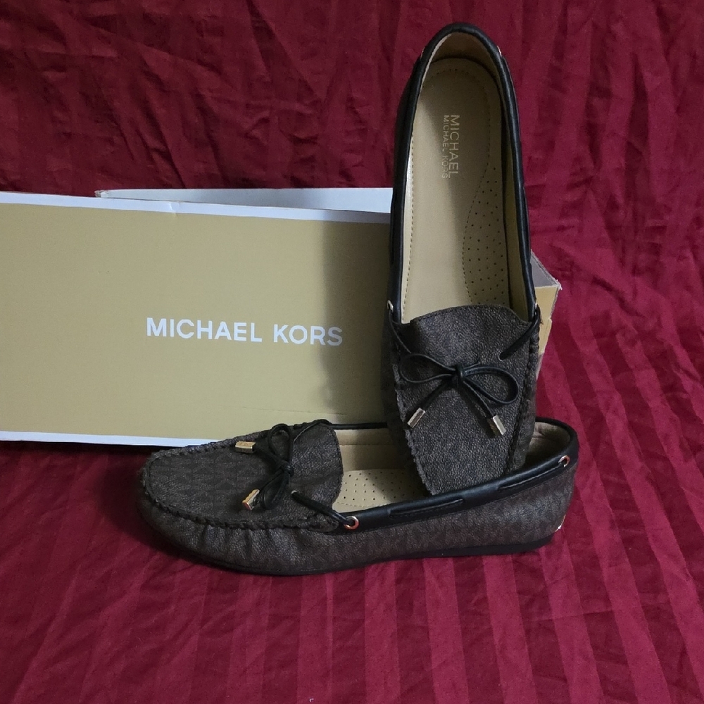 Michael Kors Dark Brown Sutton Moccasins NwT Size 9